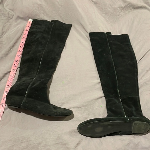 Black Suede flat knee boots. I think they are a 7 1/2 womens. - Picture 1 of 10